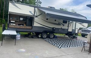 2017 Palomino Puma Fifth Wheel | Bunkhouse |