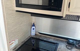 2021 Thor Motor Coach Four Winds 28A RV rental photo 2