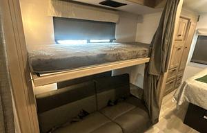 S17 -2027 Sunseeker 3250 Bunkhouse