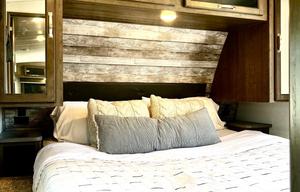 RV for 6 Guests | Burning Man Ready | Yucca Valley