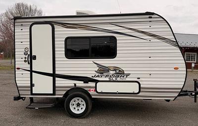 2019 Jayco Jay Flight SLX 7 145RB RV rental photo 3