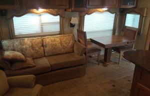 5th wheel, Montana, pet friendly & comfortable