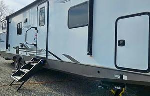 Finger Lakes RV Rentals "Solaire"