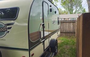 Adventure-Ready R-Pod – Bring Your Pup!