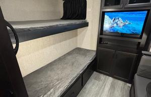 Jayco Jay Flight with Private Bunkroom T3