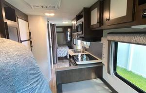 2020 Pioneer RD 210 RV rental photo 8