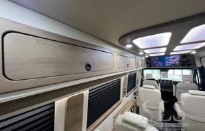 2024 Midwest Automotive Designs Daycruiser D6