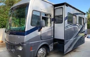 Two Pop Outs - Spacious  & Modern