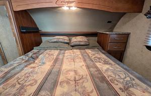 Keystone Cougar | Luxury Chef's Kitchen & 3 Slides