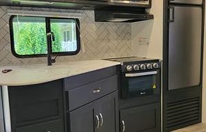 2023 Coachmen RV Freedom Express Ultra Lite 257BHS