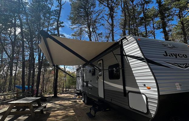 Fully Stocked Bunkhouse RV - Book Your Adventure!