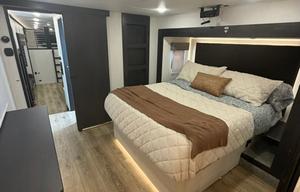 Luxury Camping Experience | Spacious Sabre 36DBB