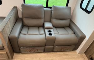 2025 Freedom Express 1.5 Bath, Fully Equipped!