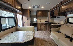 "Apollo" The Family Friendly Redhawk (sleeps 8)