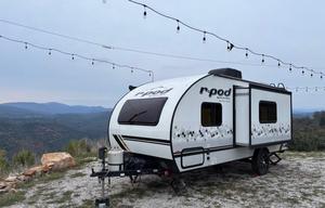 Honey Pod | Couples Solar Escape '22 Rpod