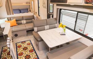 Fully STOCKED! Roomy Luxury Sleeps 8 Pet Friendly