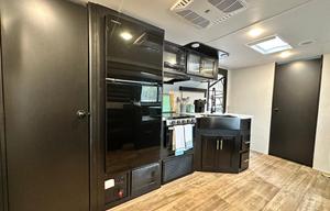 Large RV w Bunk House & Outdoor Kitchen & Grill