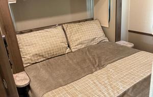 2020 Entegra Coach Vision 26X RV rental photo 12