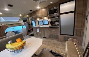 2019 Entegra Coach Odyssey 29V 32’