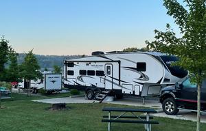 2022 Reflection 28BH RV rental photo 7
