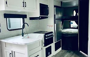L&M PTJ Kids & Pet Approved Camper Rental