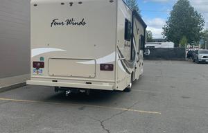HANK - 2018 Thor Motor Coach Four Winds 11768WNW
