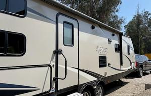 2018 CrossRoads RV Sunset Trail Grand Reserve SS28BH RV rental photo 1