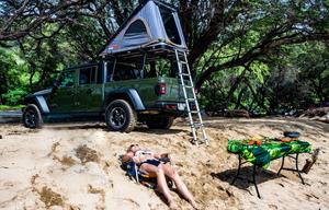 2023 Jeep Gladiator Rubicon W/RoogNest Camper Top