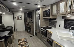 2021 Hideout 338BR RV rental photo 2
