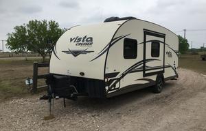 Couples Getaway,  2019 Vista cruiser 19CSK