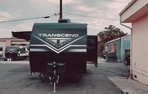 Dual-Suite Retreat Family Bunkhouse 32' Transcend