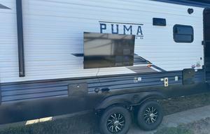 The coolest RV w/3 AC, Sleeps 10 no hauling needed