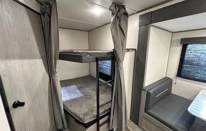 Adventure Headquarters JANY2553