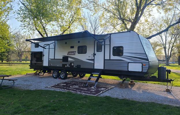 2021 Dutchmen RV Coleman Lantern Series 334BH RV rental photo 1