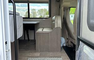 25ft Thor Coleman - Fully stocked and pet friendly