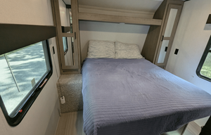 Keystone Hideout | Cozy and Modern Bunkhouse