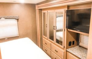 2019 Thor Motor Coach Hurricane 34J