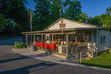 Jellystone Park at Columbus North