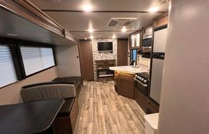 2020 Keystone Hideout 290LHS Sleeps 9