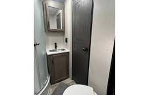 2022 Venture RV SportTrek ST327VIK RV rental photo 5