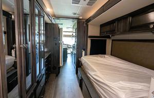 2019 Holiday Rambler - Admiral 32S