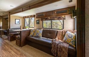 2016 Venture RV SportTrek 320VIK