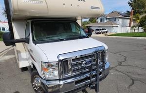 2017 Thor motor coach quantum series RQ29
