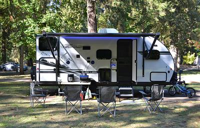 2020  Wolf Pup Black Label Bunk house FALL pricing