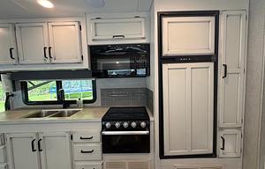Stress free Luxury Camping/Fully Stocked