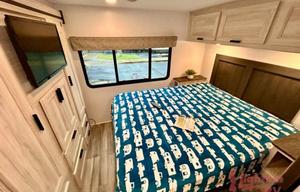 Forest River RV Sunseeker LE 3250DSLE Ford