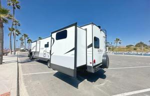 T4 2020 RockWood Ultralite 2910SB** Sleeps 10!!