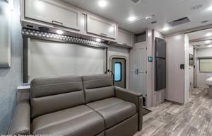 2022 Thor Motor Coach Hurricane 31C