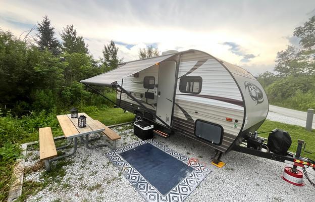 Wolf Pup 16BHS-Easy Tow, Sleeps 5, Pet OK, LOADED!