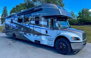 Tiffin Allegro Bay Super C
